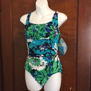 ❤️Swim Solutions NWT Bathing Suit.  Size 10.